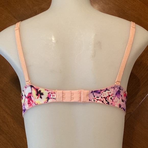 34B PINK Victoria’s Secret “Wear Everywhere Demi” Bra - Picture 4 of 15